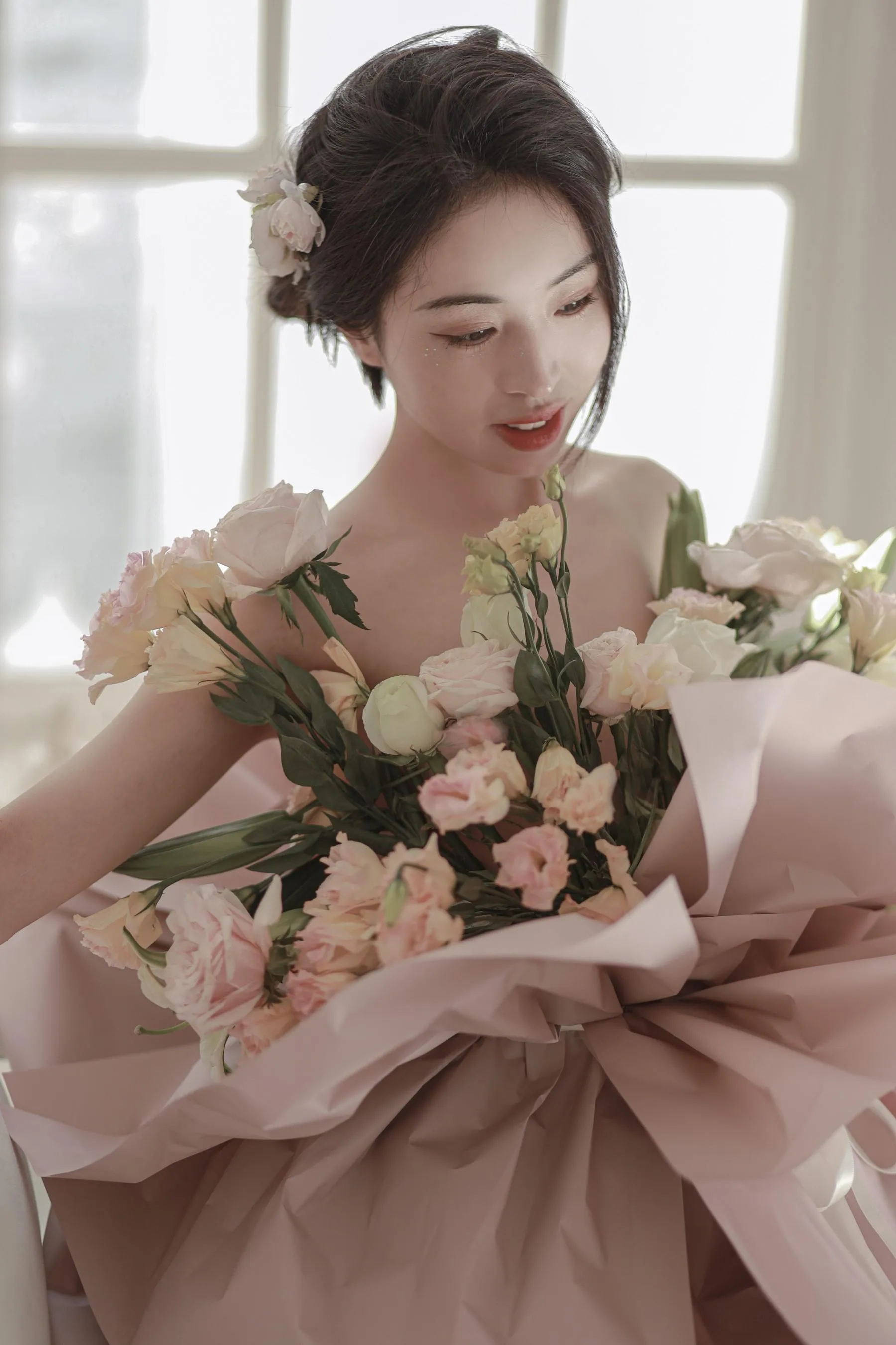 [艺图语] 2022.07.02 花与少女 小朱 [36P]插图1